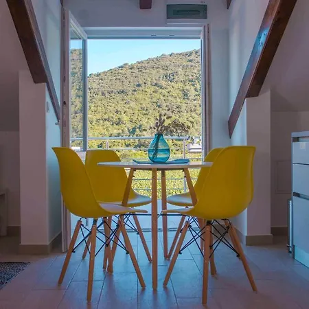 Green Paradise Apartment *